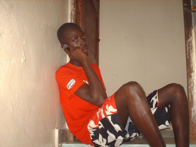 c'est lui l'ami des filles 